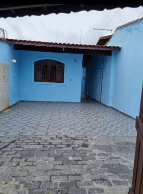 Casa completa a 300 mts da praia